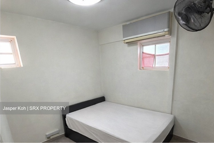 Blk 163 Mayflower Shopping & Food Centre (Ang Mo Kio), HDB 3 Rooms #597671091